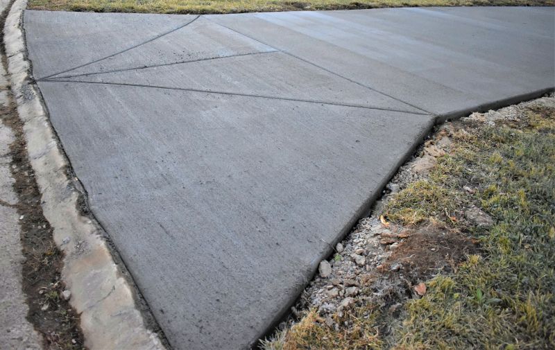 Products For Concrete Driveway Sealings in use